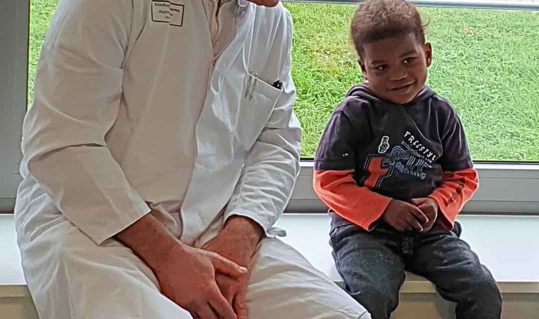 Fünfjähriges Friedensdorf-Kind aus Angola im Klinikum Worms