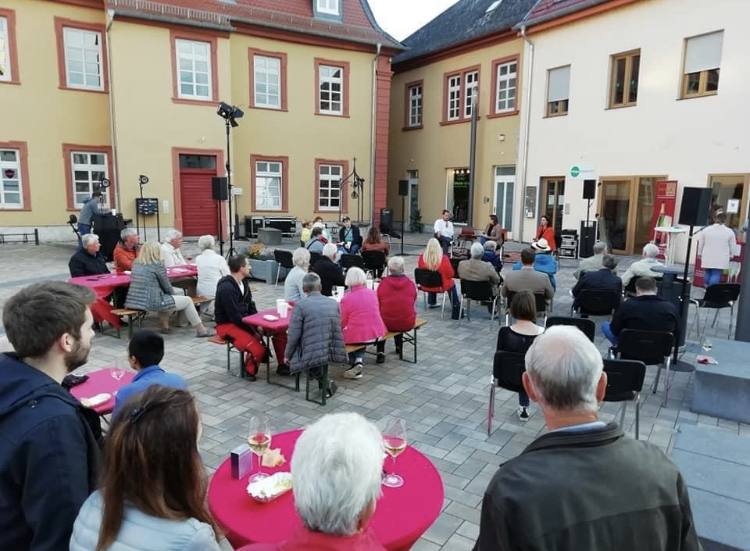 Die Mischung macht’s: Live-Musik, Wein und Politik – Die SPD-Osthofen lädt zum Frühlingsfest ein
