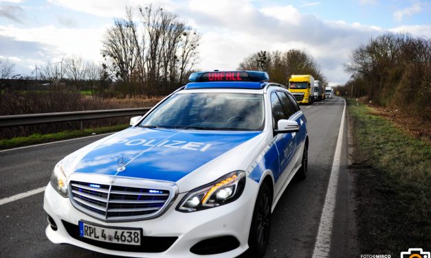 Kallstadt- Vollsperrung nach schwerem Verkehrsunfall