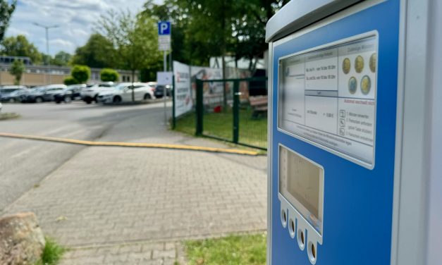Neuer Parkautomat geht an den Start und schafft Anreiz für alternative Anreisemöglichkeiten während der Sanierung des Wartbergstadions